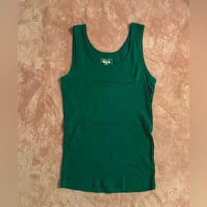 St. Johns Bay Women’s Scoop Neck Green Classic Tank Top